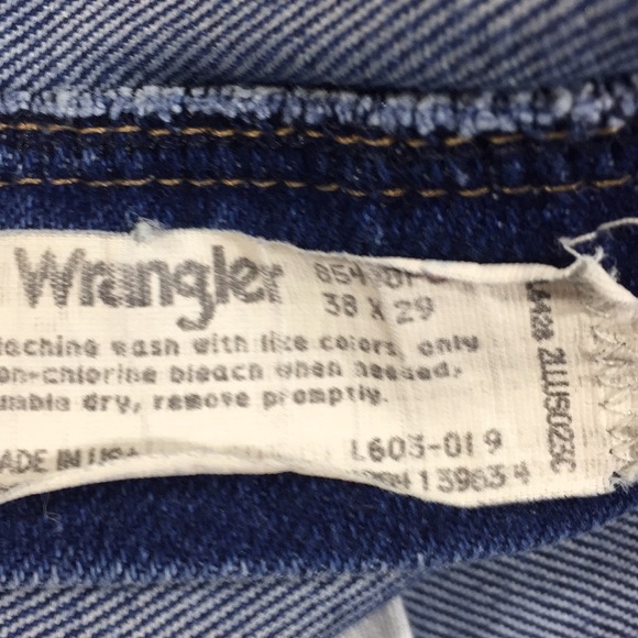 Wrangler Jeans Size 38x29 - Picture 6 of 7